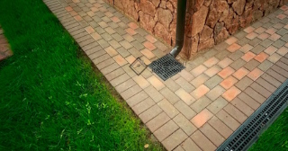 Отмостка вокруг дома цена за м2 работа - залить отмостку в Североморске по выгодной стоимости от 1354 руб/м2
